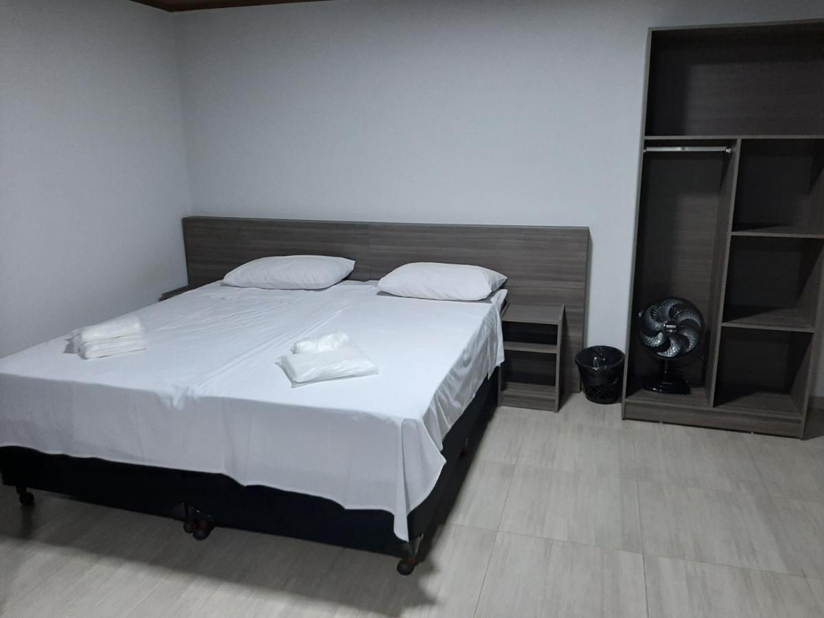 Hotel Rof Telemaco Borba Екстер'єр фото