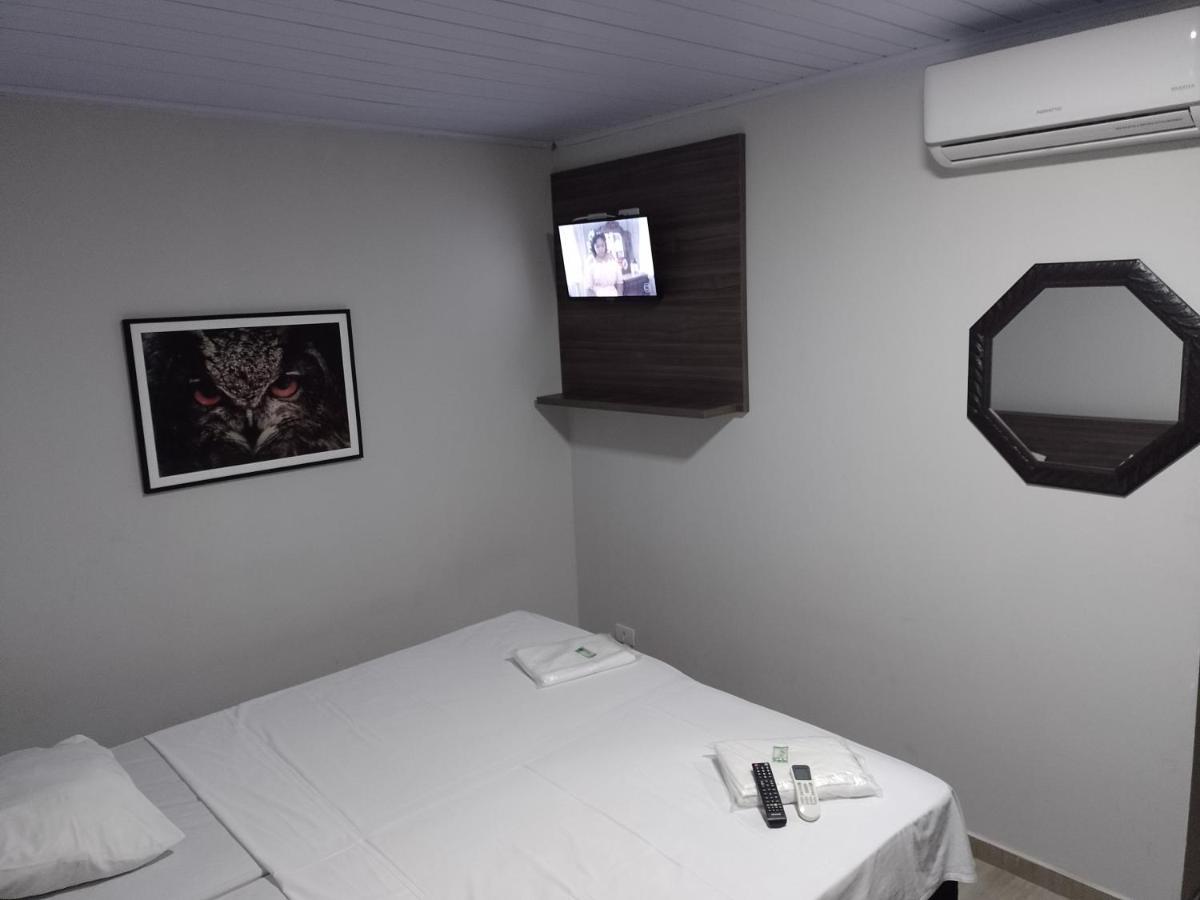 Hotel Rof Telemaco Borba Екстер'єр фото