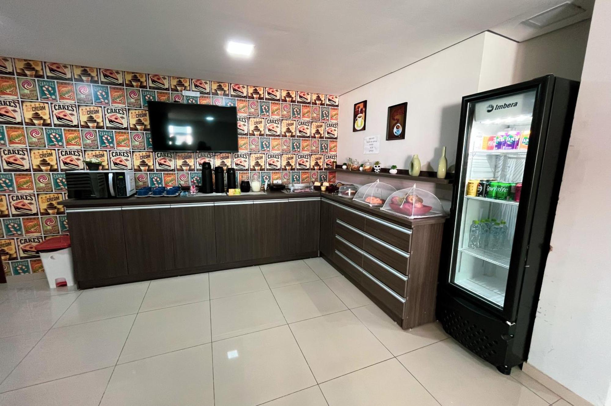Hotel Rof Telemaco Borba Екстер'єр фото